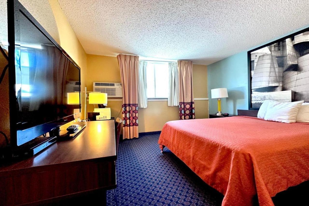 Super 8 By Wyndham Fergus Falls Екстериор снимка